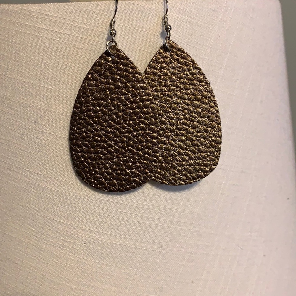❤️ Faux Leather Earrings, dark grey